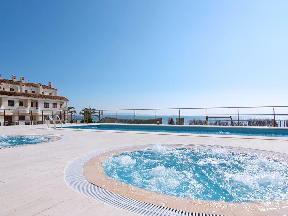 La Manga Beach Club Apartments Экстерьер фото